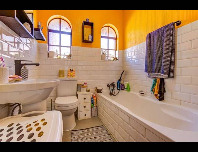 2 BEDROOM APARTMENT FOR SALE IN NORKEM PARK